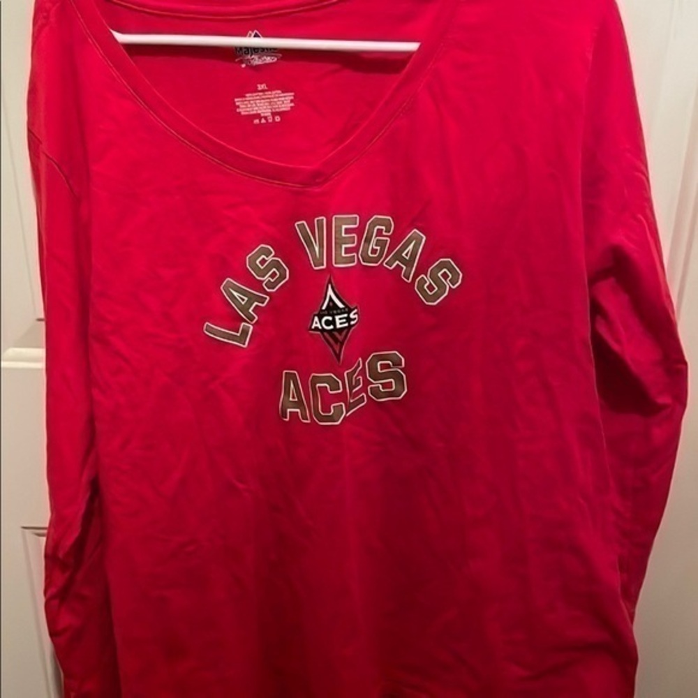 Las Vegas Aces shirt (stock #20)
